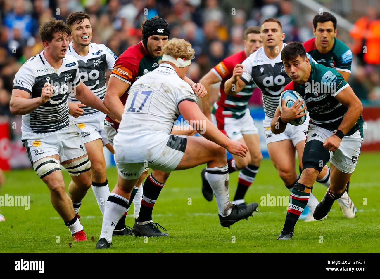 23. Oktober 2021; Mattioli Woods Welford Road Stadium, Leicester, England; Gallagher Premiership Rugby, Leicester Tigers versus Sale Sharks; Dan Kelly von Leicester Tigers macht eine Pause Stockfoto