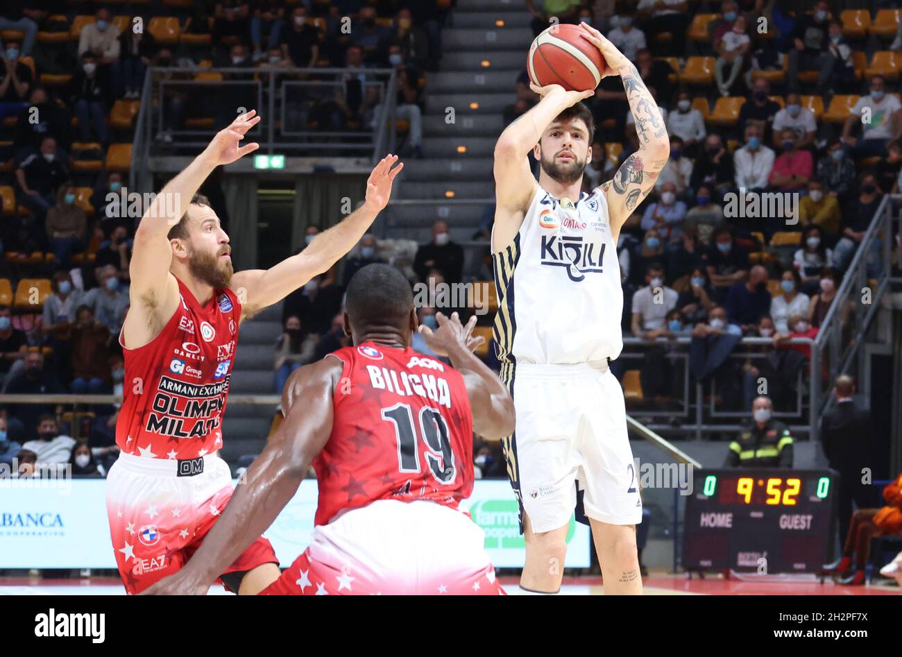 Bologna, Italien. Oktober 2021. Tommaso Baldasso (Fortitudo Kigili Bologna) während der Serie A1 italienischen LBA Basketball-Meisterschaft Spiel Kigili Fortitudo Bologna gegen. Armani Exchange Milano at the Paladozza Sports Palace - Bologna, 23. Oktober 2021 Kredit: Unabhängige Fotoagentur/Alamy Live Nachrichten Stockfoto