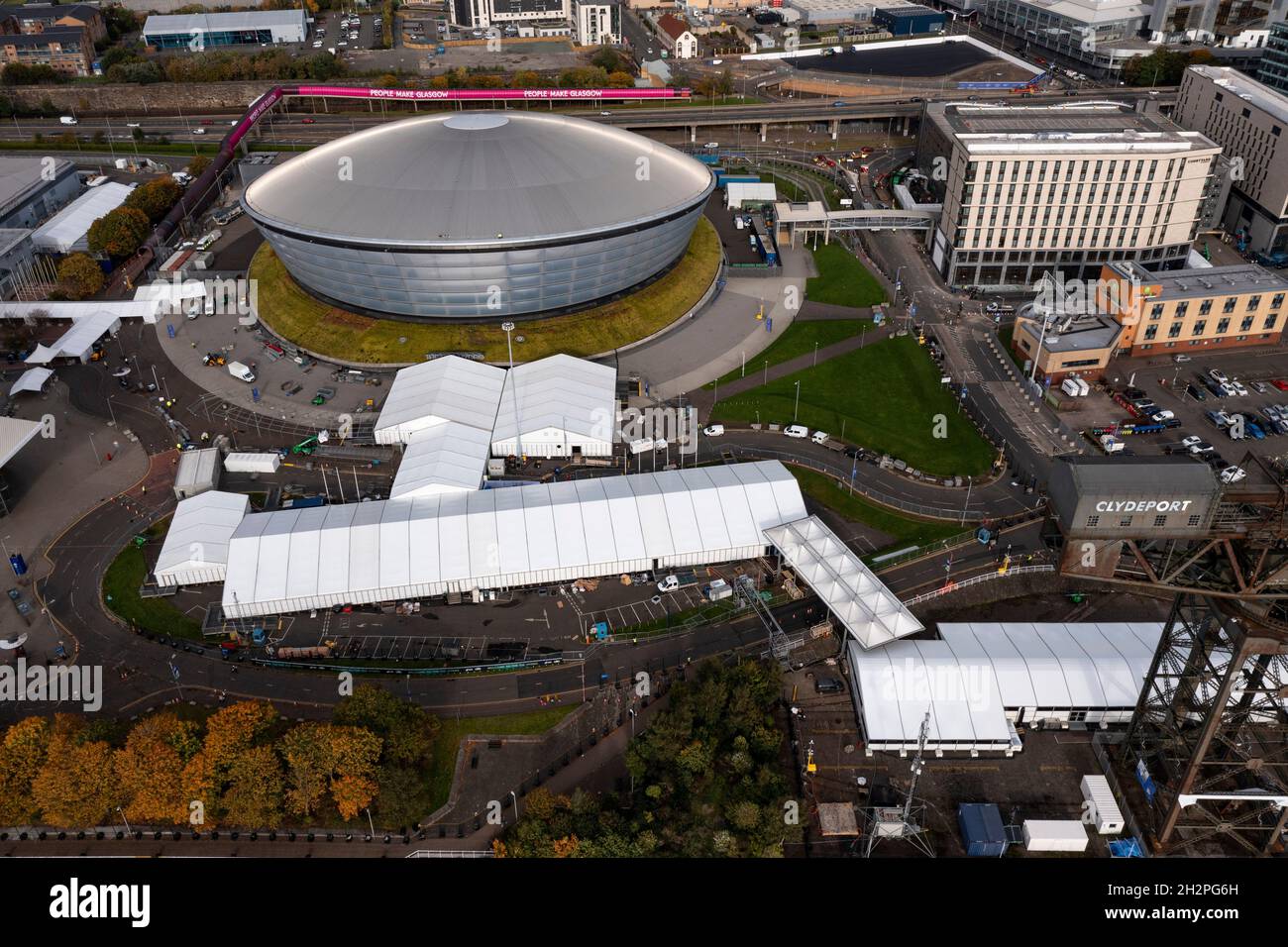 Glasgow, Schottland, Großbritannien. Oktober 2021. BILD: Luftdrohnenansicht von oben auf dem COP26-Gelände. Quelle: Colin Fisher/Alamy Live News Stockfoto