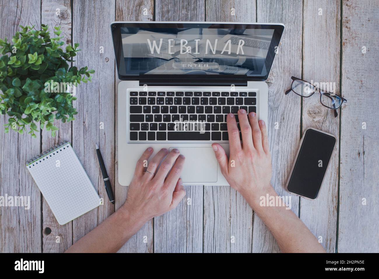 Webinar-Konzept, Online-Bildung, Bildungsprogramm im Internet. Stockfoto
