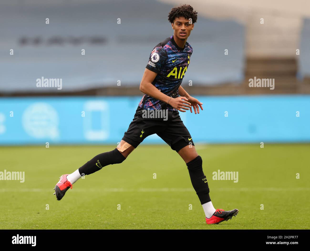 Manchester, England, 23. Oktober 2021. Brooklyn Lyons-Foster von Tottenham während des Spiels der Professional Development League im Academy Stadium, Manchester. Bildnachweis sollte lauten: Darren Staples / Sportimage Stockfoto