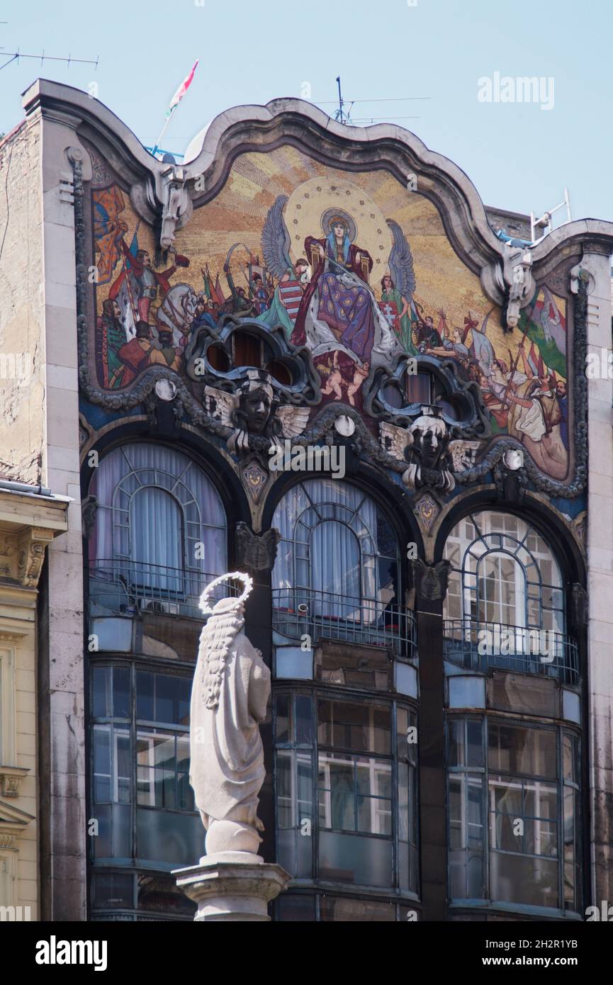 Ungarn, Budapest, Jugendstilgebäude am Szervita tér, Platz, das frühe Török-Bankhaus, gebaut 1906 nach Plänen von Henrik Böhm und Ármin Hegedüs, Bil Stockfoto