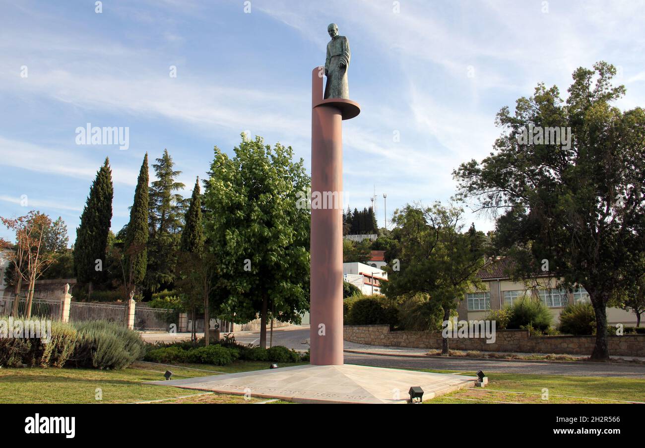 Denkmal für Bartolomeu da Costa, 1553-1608, Stifter der Santa Casa da Misericordia, Castelo Branco, Portugal Stockfoto