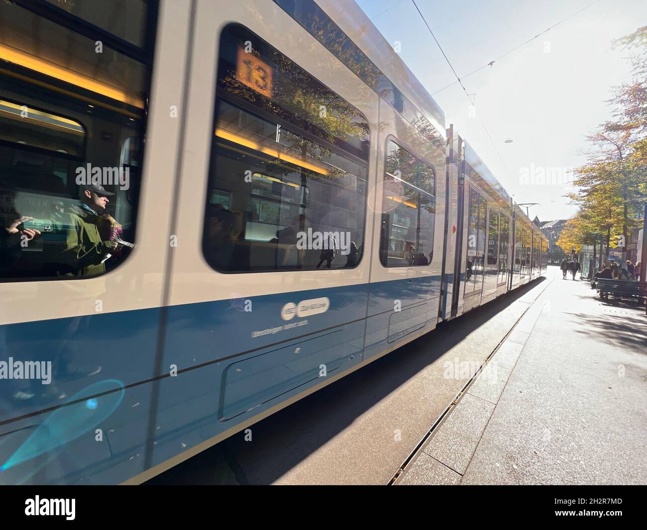 z-rich-ffentliche-verkehrsmittel-fotos-und-bildmaterial-in-hoher