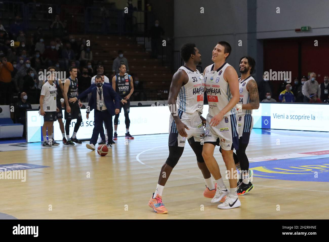 Cremona, Italien. Oktober 2021. Perkins Nick (Happy Casa Brindisi) während Vanoli Basket Cremona vs Happy Casa Brindisi, Italienische Basketball A Serie Championship in Cremona, Italien, Oktober 23 2021 Quelle: Independent Photo Agency/Alamy Live News Stockfoto