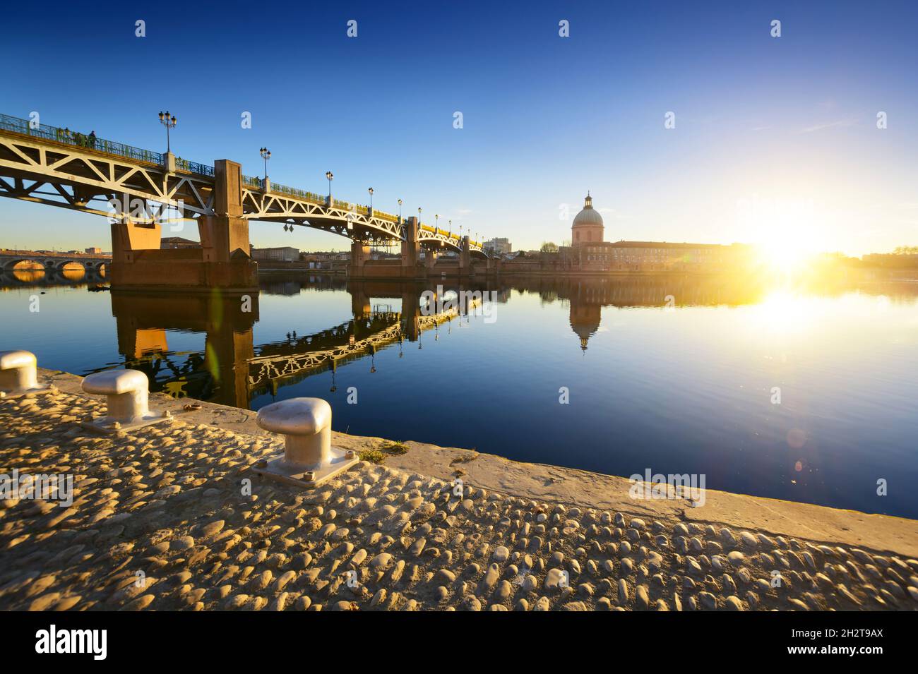 Sonnenuntergang Lichter in der Stadt Toulouse in Frankreich Stockfoto