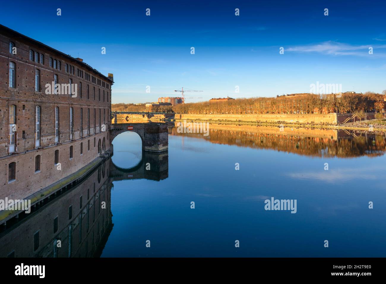 Blick auf Toulouse-Stadt in der Nähe Fluss Garonne in Frankreich Stockfoto