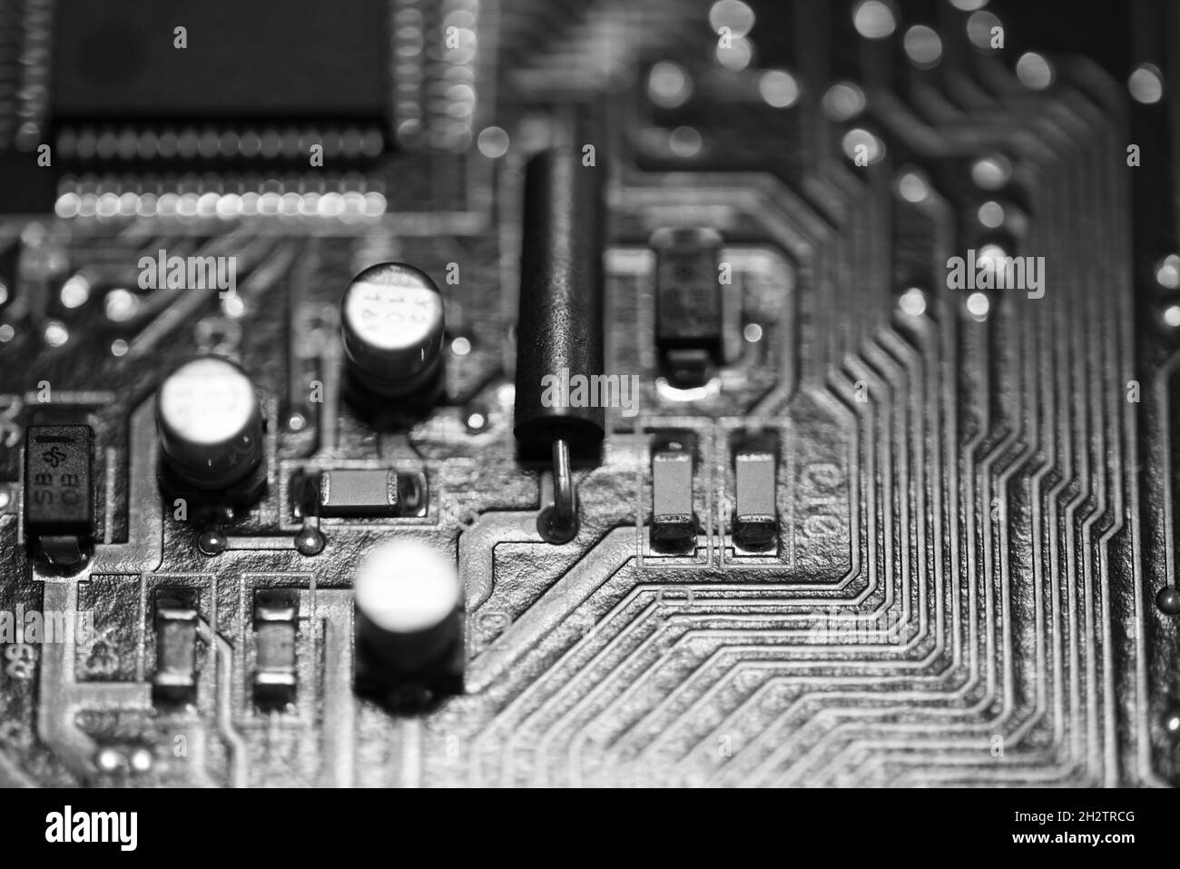 oktober 2021. Nahaufnahme der verschiedenen Schaltkreise auf einer Computerplatine. Hochwertige Fotos. Makro. Stockfoto
