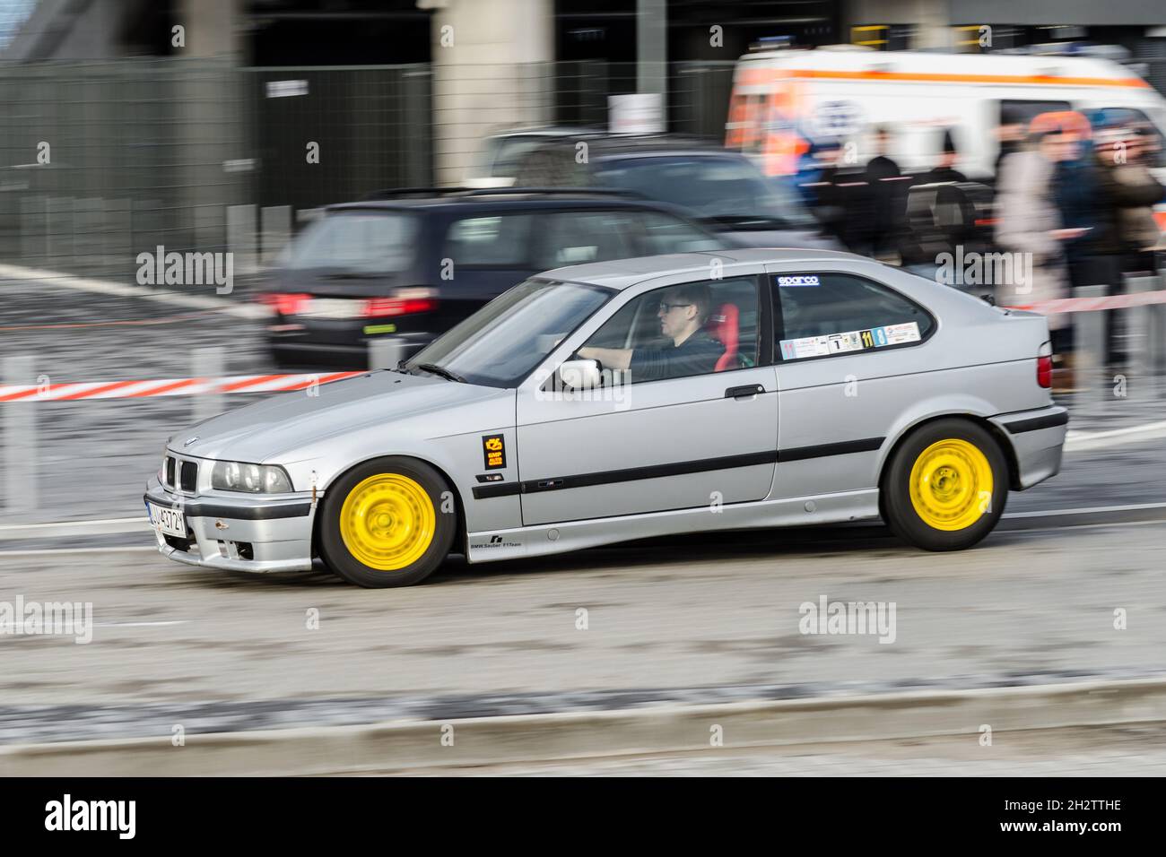 Lublin, Polen - 11. Januar 2015: Amateur-Autorennen in der Lublin Arena Stockfoto