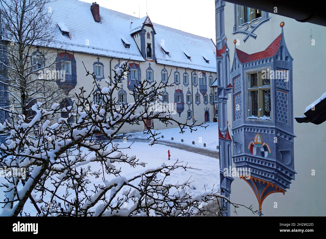 Das schöne winterliche Hochschloss in Füssen in Bayern, Deutschland Stockfoto