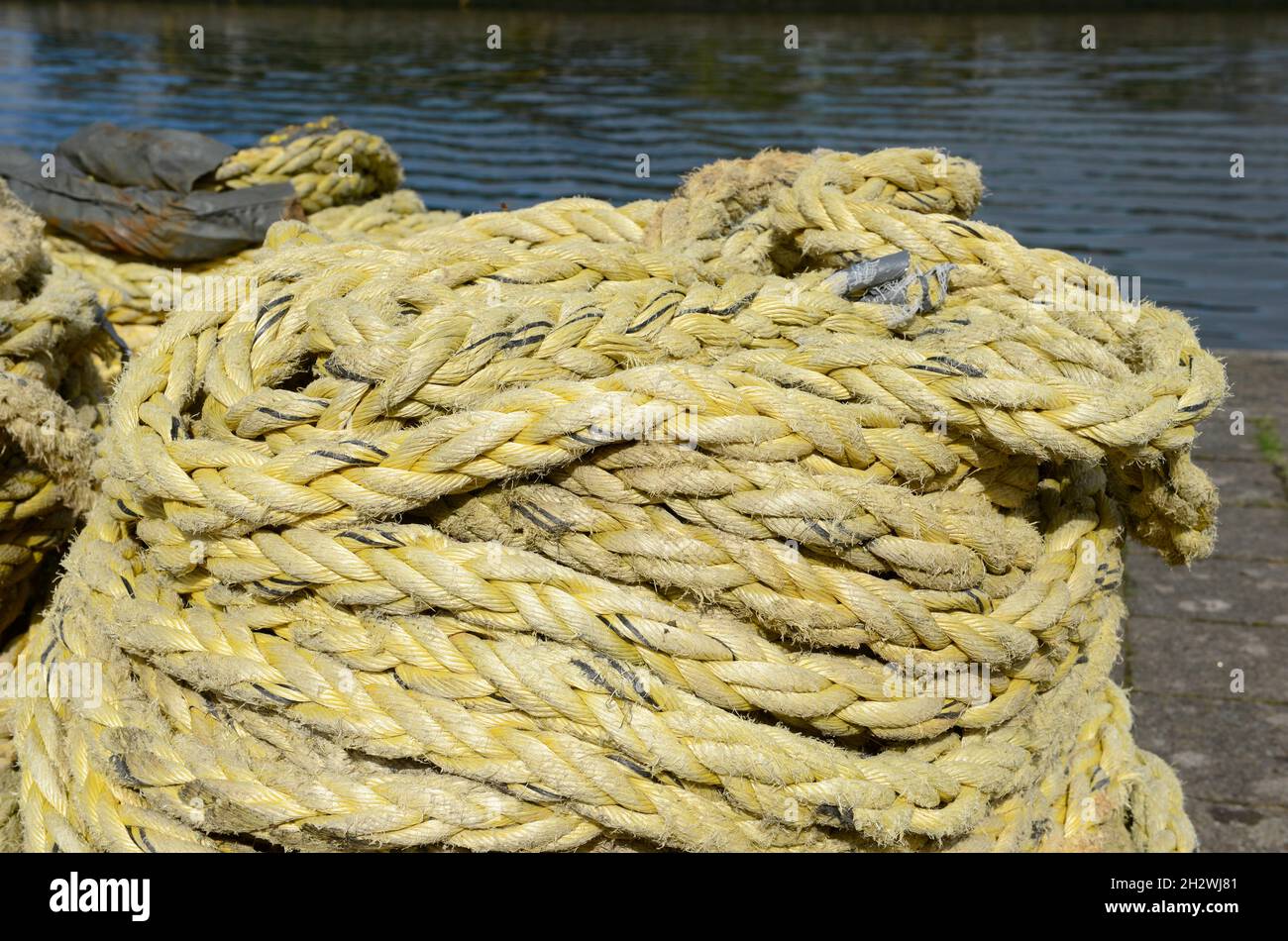 Seilbündel am Hafen am Fluss Clyde in Glasgow, Schottland Stockfoto