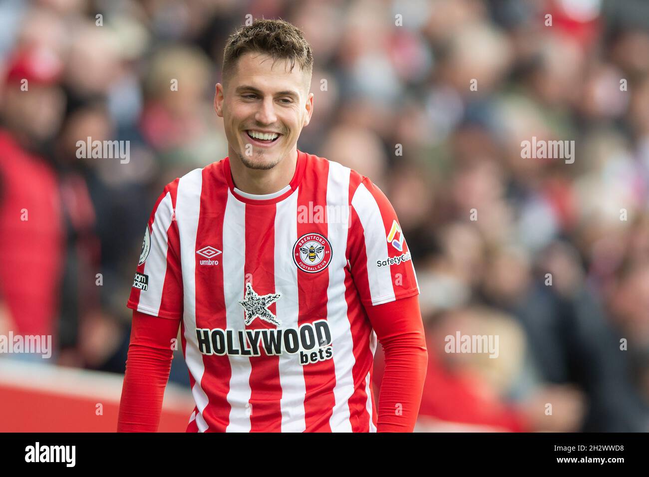 London, Großbritannien. Okt. 2021. Sergi Canós von Brentford während des Premier League-Spiels zwischen Brentford und Leicester City im Brentford Community Stadium, London, England am 24. Oktober 2021. Foto von Salvio Calabrese. Nur zur redaktionellen Verwendung, Lizenz für kommerzielle Nutzung erforderlich. Keine Verwendung bei Wetten, Spielen oder Veröffentlichungen einzelner Clubs/Vereine/Spieler. Kredit: UK Sports Pics Ltd/Alamy Live Nachrichten Stockfoto