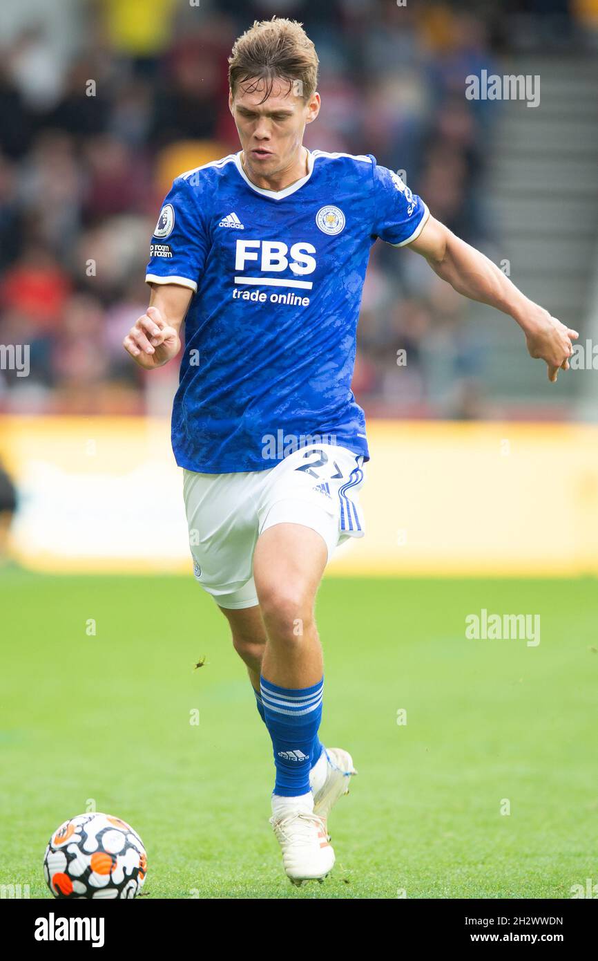 London, Großbritannien. Okt. 2021. Jannik Vestergaard aus Leicester City während des Premier League-Spiels zwischen Brentford und Leicester City im Brentford Community Stadium, London, England am 24. Oktober 2021. Foto von Salvio Calabrese. Nur zur redaktionellen Verwendung, Lizenz für kommerzielle Nutzung erforderlich. Keine Verwendung bei Wetten, Spielen oder Veröffentlichungen einzelner Clubs/Vereine/Spieler. Kredit: UK Sports Pics Ltd/Alamy Live Nachrichten Stockfoto