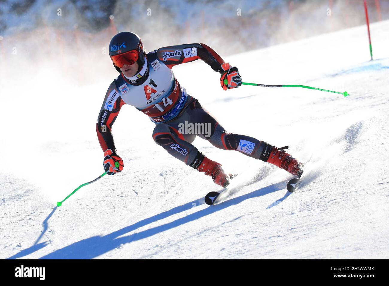 Solden, Österreich. Okt. 2021. Alpine Ski World Cup 2021-2022: 1. Herren-Riesenslalom, Eröffnungsrennen im Rahmen des Alpine Ski World Cup in Solden am 24. Oktober 2021; Lucas Braathen (NOR) in Aktion. (Foto von Pierre Teyssot/ESPA-Images) Quelle: European Sports Photo Agency/Alamy Live News Stockfoto