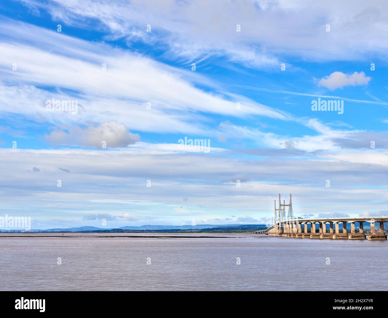 Die Prince of Wales Bridge oder Second Severn Crossing führt den Straßenverkehr auf der Autobahn M4 zwischen Wales und dem West Country in der Nähe von Bristol im Vereinigten Königreich Stockfoto