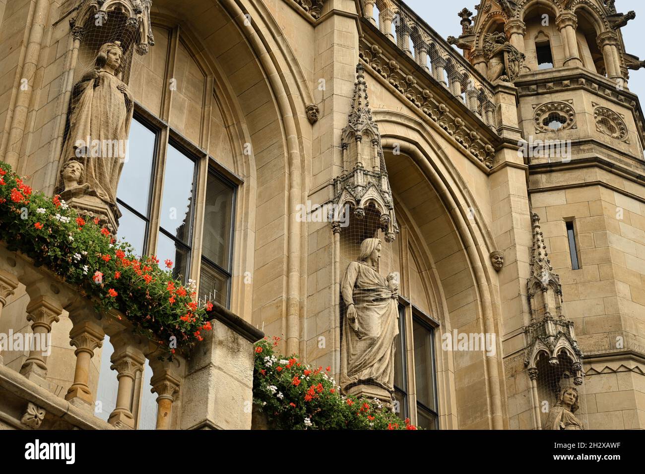 Rathaus in Braunschweig, Niedersachsen, Deutschland. Neugotisches Rathaus, neugotische Architektur. Altstadt in Braunschweig, Deutschland. Stockfoto