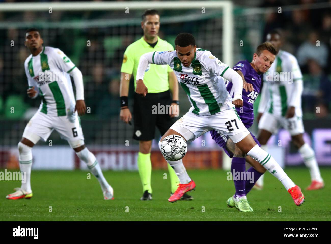 GRONINGEN, NIEDERLANDE - 24. OKTOBER: Cyril Ngonge vom FC Groningen während des niederländischen Eredivisie-Spiels zwischen dem FC Groningen und AZ bei Euroborg am 24. Oktober 2021 in Groningen, Niederlande (Foto: Pieter vd Woude/Orange Picters) Stockfoto