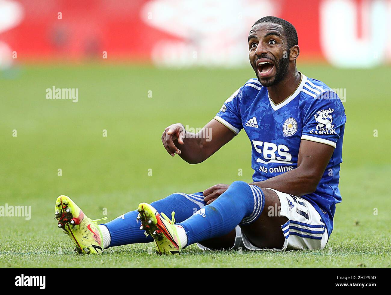 London, England, 24. Oktober 2021. Ricardo Pereira aus Leicester City während des Spiels der Premier League im Brentford Community Stadium, London. Bildnachweis sollte lauten: Paul Terry / Sportimage Stockfoto