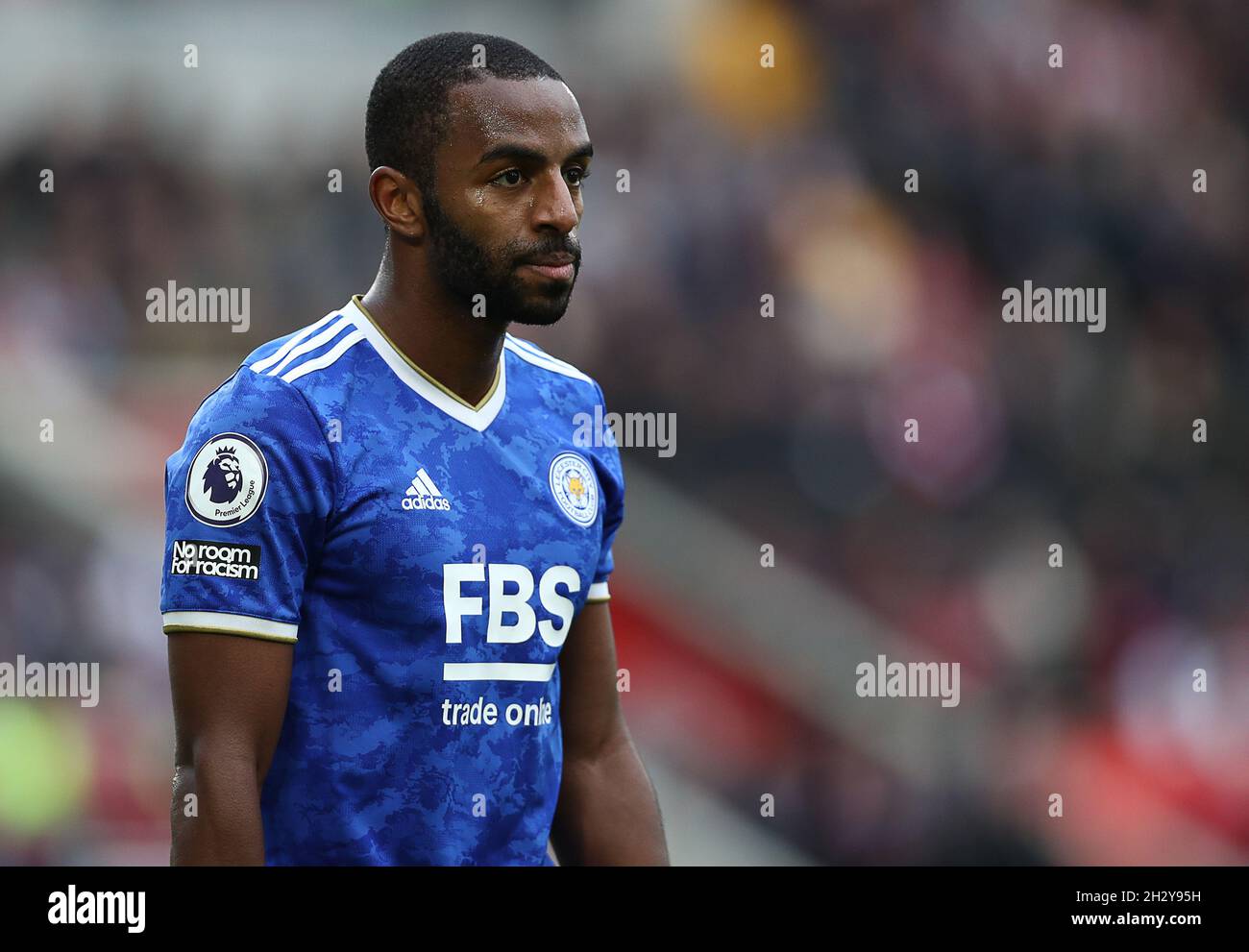 London, England, 24. Oktober 2021. Ricardo Pereira aus Leicester City während des Spiels der Premier League im Brentford Community Stadium, London. Bildnachweis sollte lauten: Paul Terry / Sportimage Stockfoto