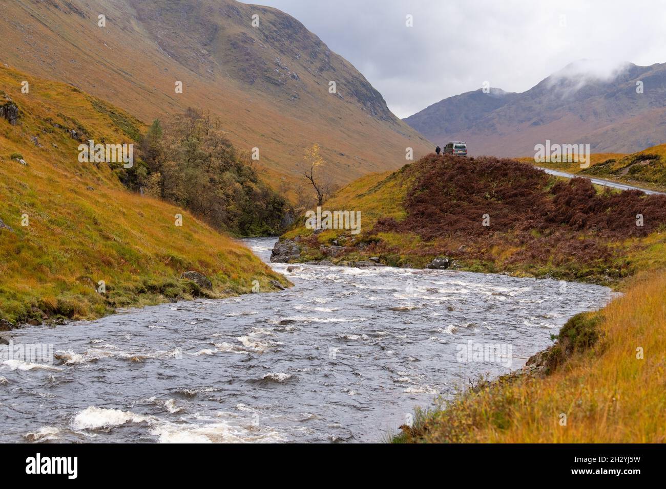 Glen Etive und River Etive im Herbst, Schottland, Großbritannien Stockfoto