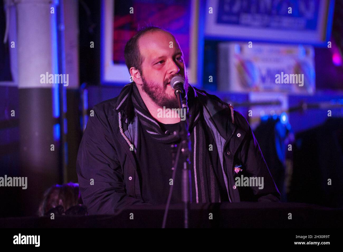 Brian Christinzio von BC Camplight spielt live bei Rough Trade Osten - London Stockfoto