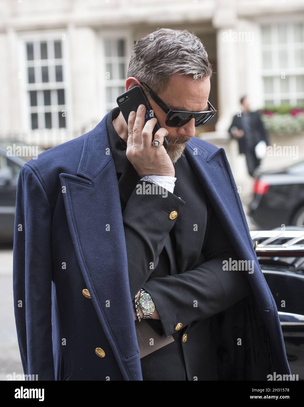 Fashionista während der London Fashion Week Herbst/Winter 2017 in London. Bilddatum: Samstag, 18. Februar 2017. Bildnachweis sollte lauten: DavidJensen/EMPICS Entertainment Stockfoto