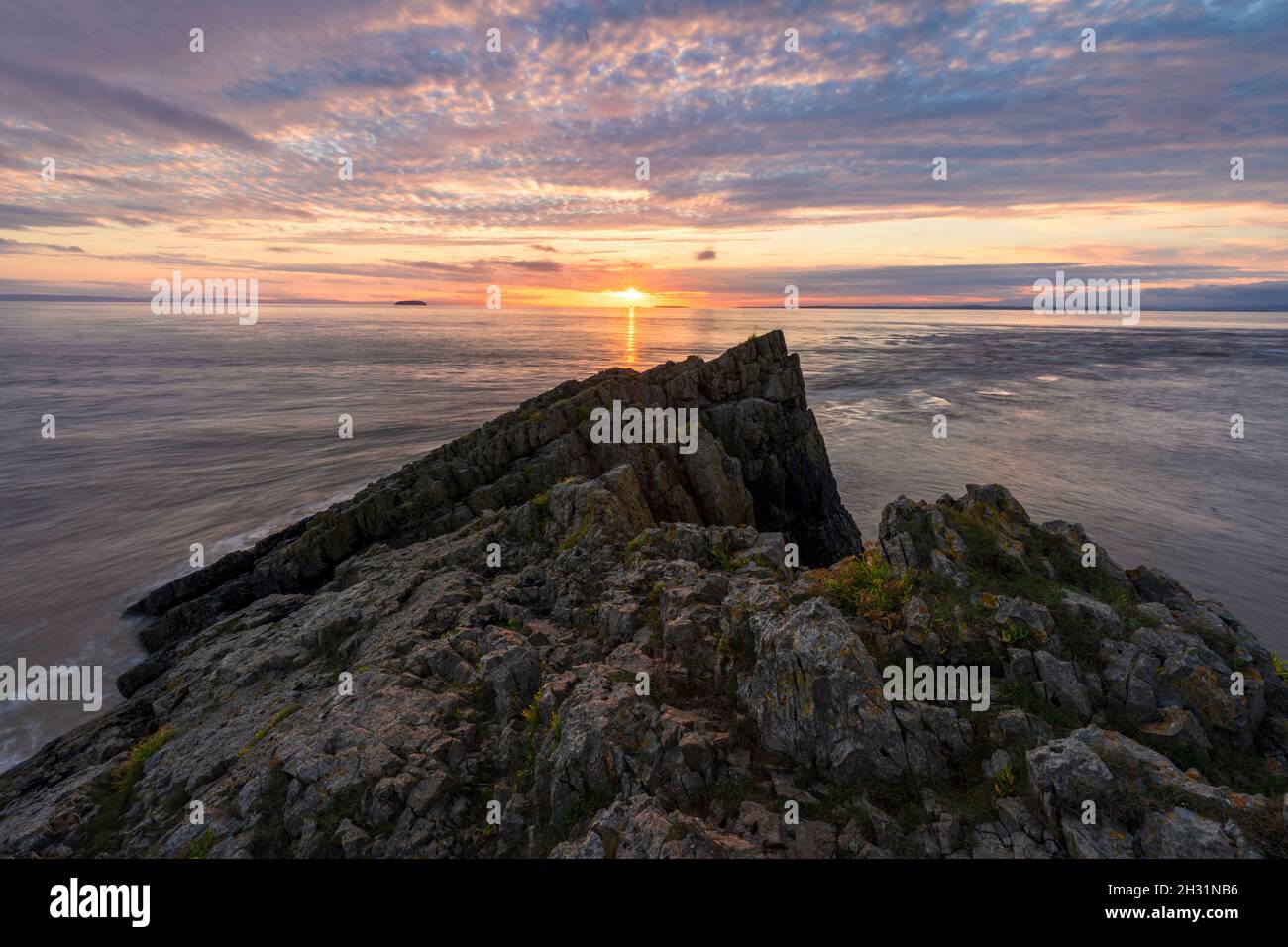 Schöner Sonnenuntergang im Oktober von Sand Point im Norden von Somerset im Südwesten Englands Stockfoto