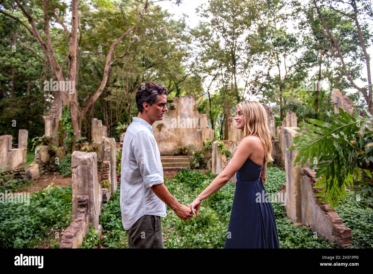 WAGNER MOURA und ANA DE ARMAS in SERGIO (2020), Regie: GREG BARKER. Bild: Anima Pictures / Thai Ocidental Productions / Album Stockfoto