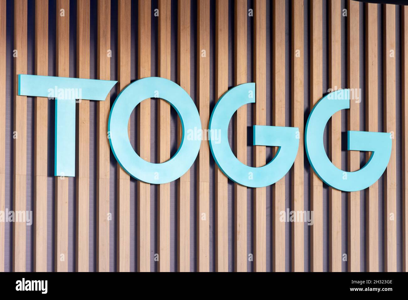 Lstanbul - Türkei - September 24 2021: Türkisches Elektroauto: TOGG-Logo Stockfoto