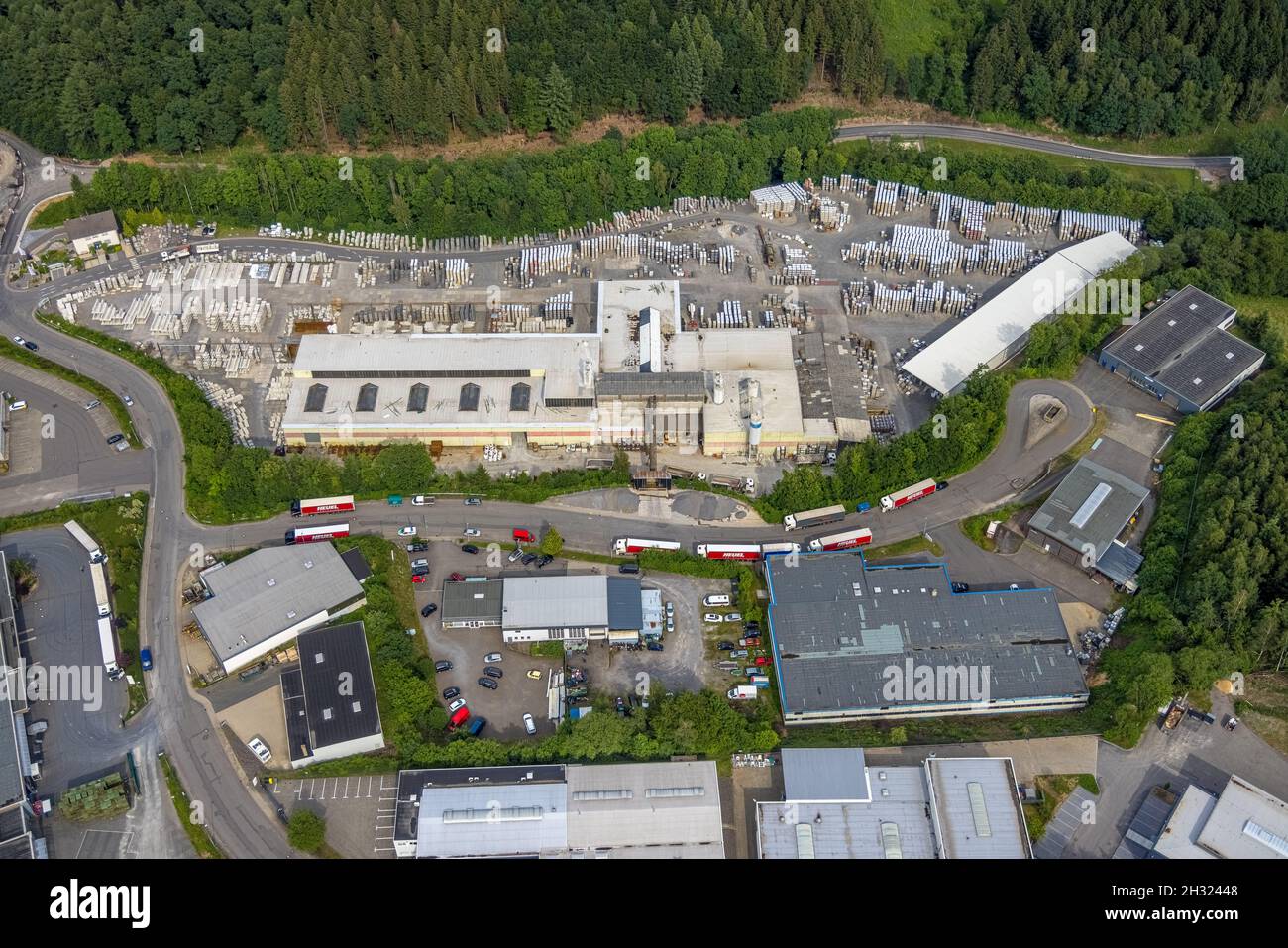 , Luftaufnahme, Berding Betonstandort in Sendschotten, Drolshagen, Sauerland, Nordrhein-Westfalen, Deutschland, DE, Europa, Luftaufnahmen, Luftaufnahmen Stockfoto