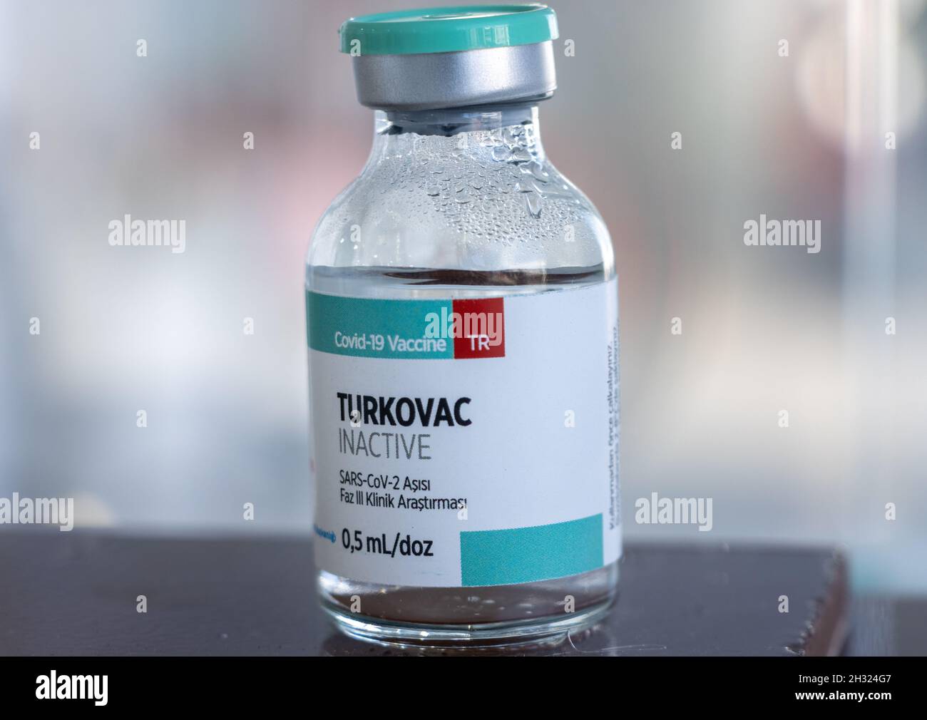 Lstanbul - Türkei - September 24 2021: Türkischer Covid-19-Impfstoff: TURKOVAC inaktiver SARS-Cov-2-Impfstoff Stockfoto