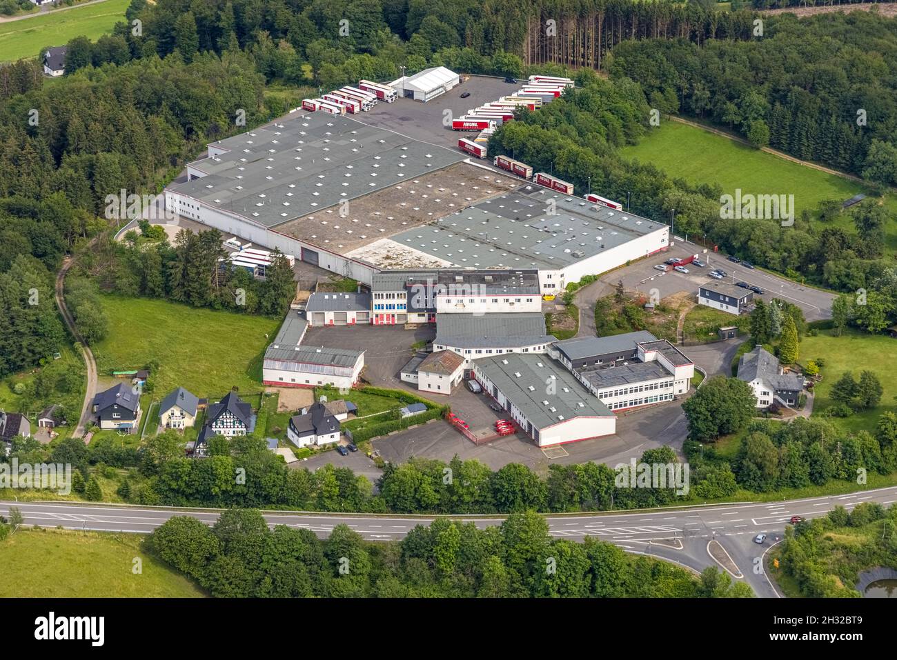 Luftaufnahme, Lager Heuel Logistik, Alte Dorfstraße, Germinghausen