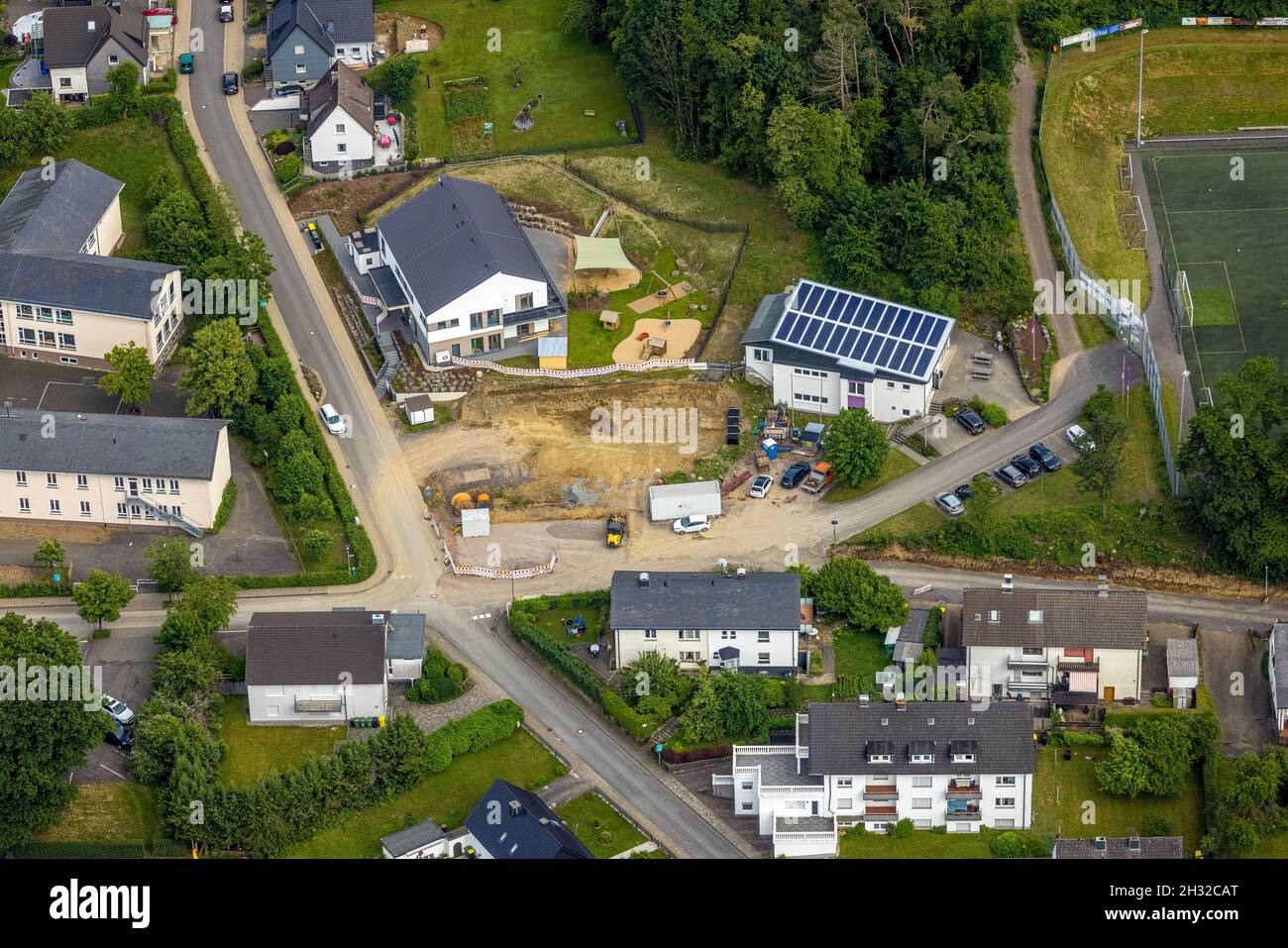 Luftaufnahme, Baustelle und Wohnanlage am Buschfeld, Drolshagen, Sauerland, Nordrhein-Westfalen, Deutschland, Bauarbeiten, Baustelle Stockfoto