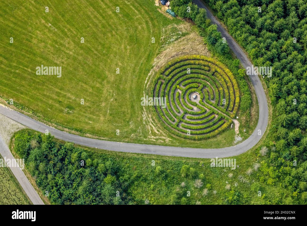 , Luftbild, Labyrinth Drolshagen, in der Nähe des Dorfes Stupperhof, Drolshagen, Sauerland, Nordrhein-Westfalen, Deutschland, DE, Europa, Heckenlabyrinth, Stockfoto