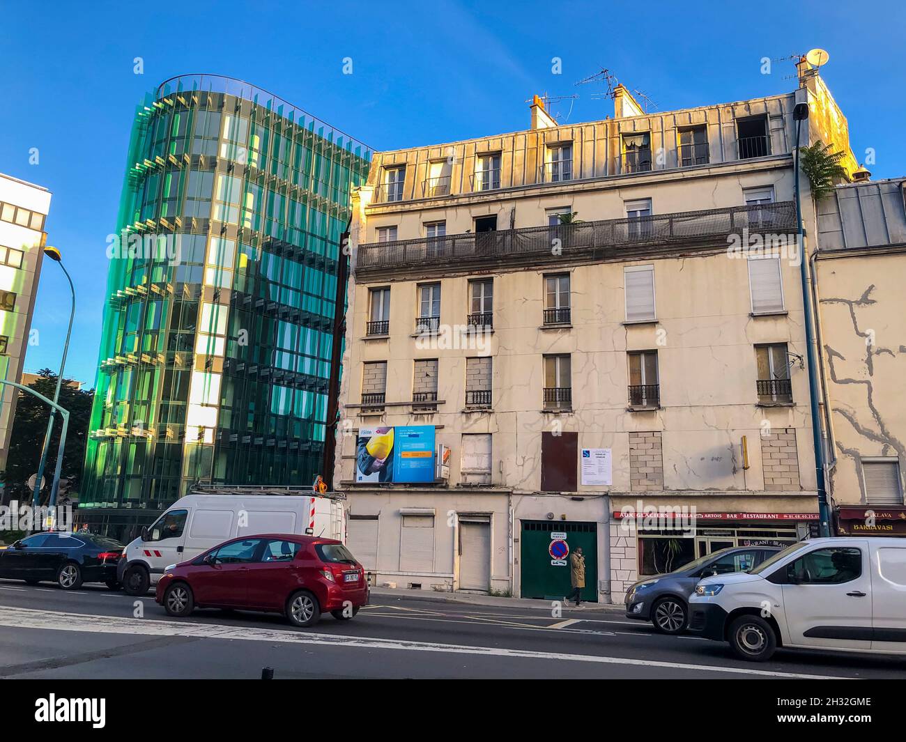 Pantin, Frankreich, Pariser Vororte, modernes und altes Architekturgebäude, alte Straßenszene, pariser Gebäude Stockfoto