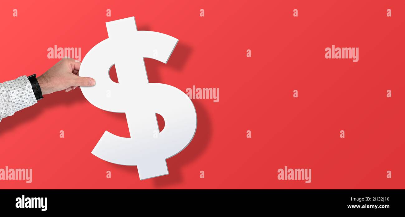 Hand mit großem Dollar-Symbol vor rotem Hintergrund mit Kopierraum, finanziellem Konzept Stockfoto