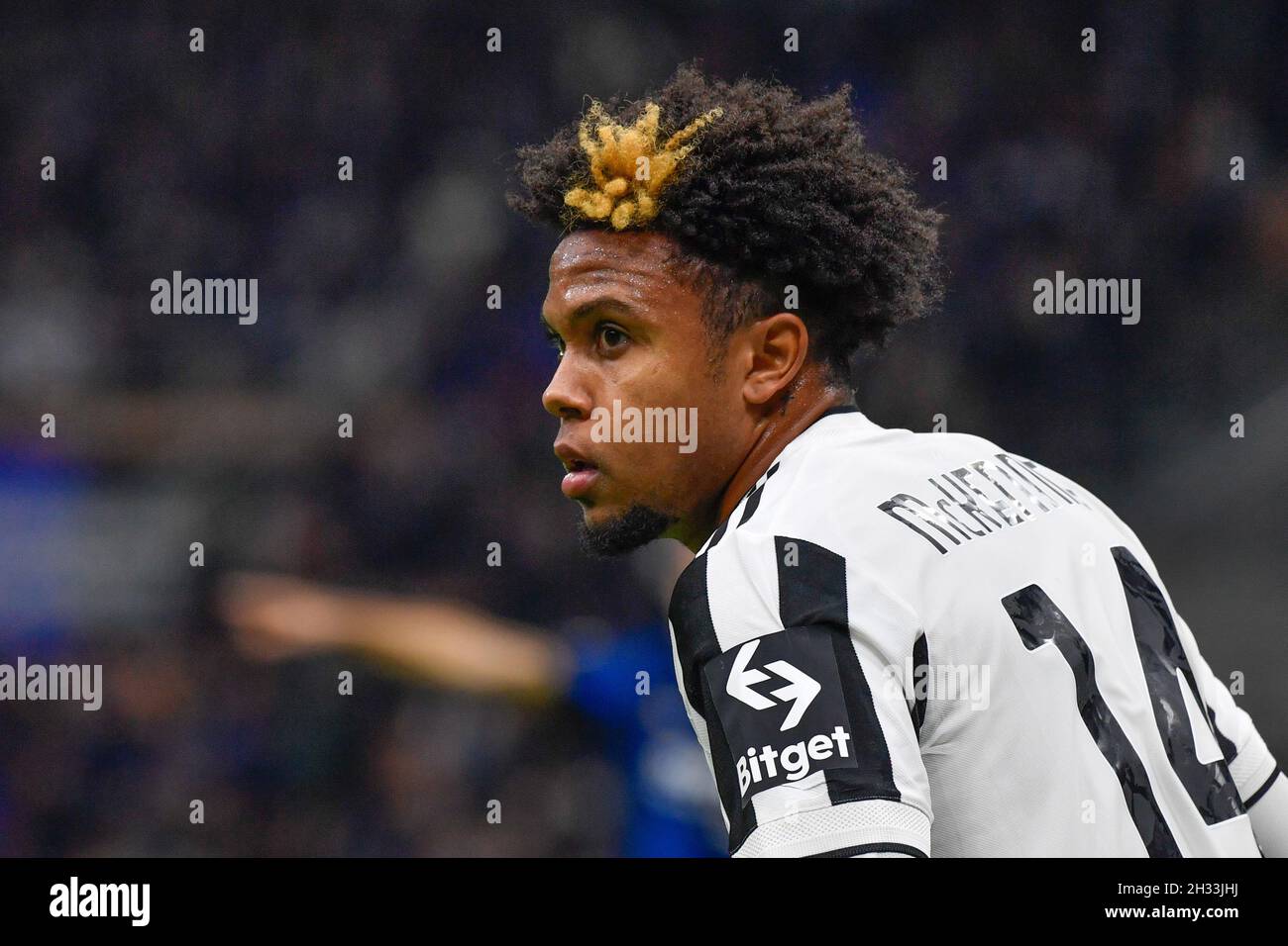 Mailand, Italien. Okt. 2021. Weston McKennie (14) von Juventus sah in der Serie Ein Spiel zwischen Inter und Juventus bei Giuseppe Meazza in Mailand. (Foto: Gonzales Photo/Alamy Live News Stockfoto