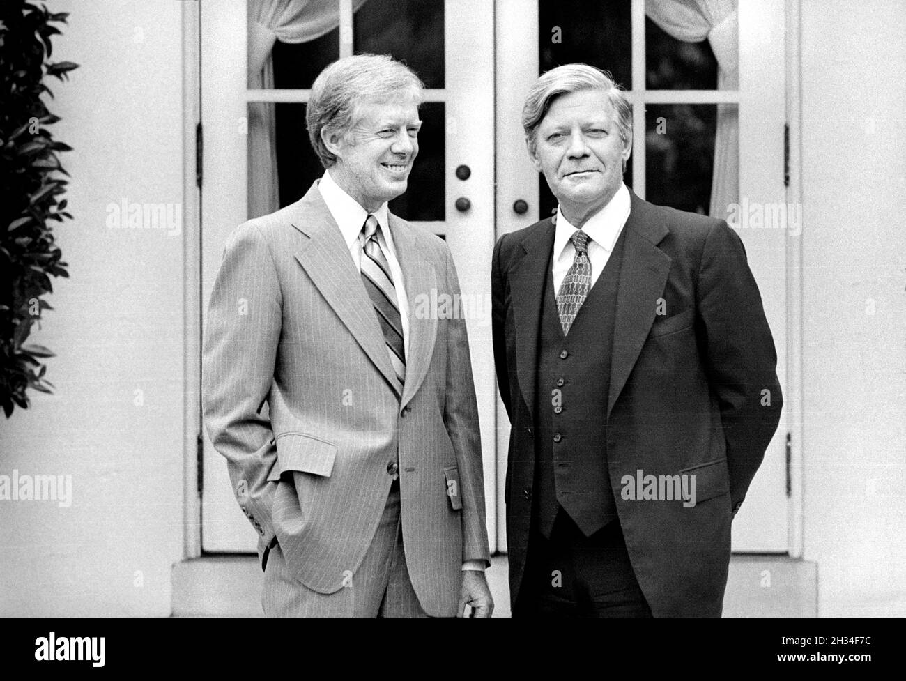 US-Präsident Jimmy Carter mit dem Bundeskanzler Helmut Schmidt, dem Weißen Haus, Washington, D.C., USA, Marion S. Trikosko, US News & World Report Magazine Collection, 6. Juni 1979 Stockfoto