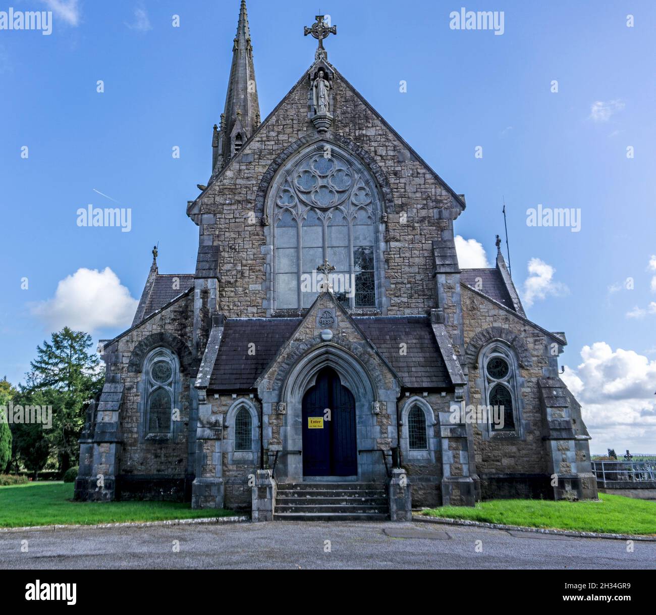 St. Brigids römisch-katholische Kirche im Dorf Ardagh, County Longford, Irland. Die Kirche wurde in den 1880er Jahren erbaut. Stockfoto