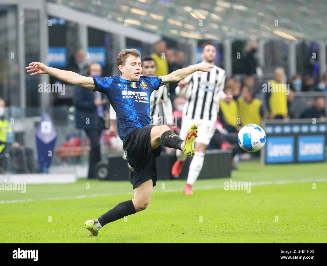 MAILAND ITALIEN- Oktober 24 Stadio G Meazza Nicolo Barella in Aktion während der Serie Ein Spiel zwischen FC Inter und FC Juventus im Stadio G. Meazza am 24. Oktober 2021 in Mailand, Italien. Stockfoto