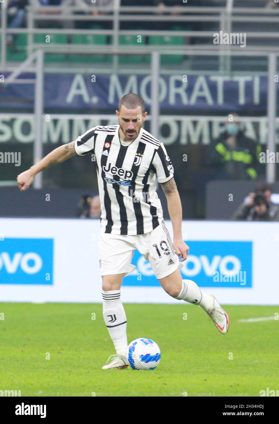 MAILAND ITALIEN- Oktober 24 Stadio G Meazza Leonardo Bonucci in Aktion während der Serie Ein Spiel zwischen FC Inter und FC Juventus im Stadio G. Meazza am 24. Oktober 2021 in Mailand, Italien. Stockfoto