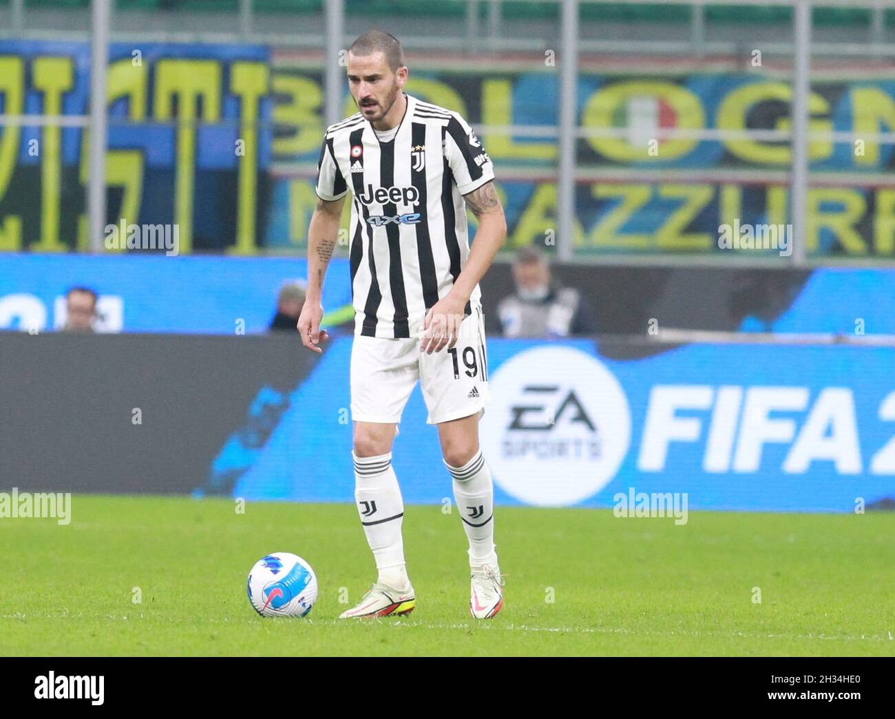 MAILAND ITALIEN- Oktober 24 Stadio G Meazza Leonardo Bonucci in Aktion während der Serie Ein Spiel zwischen FC Inter und FC Juventus im Stadio G. Meazza am 24. Oktober 2021 in Mailand, Italien. Stockfoto