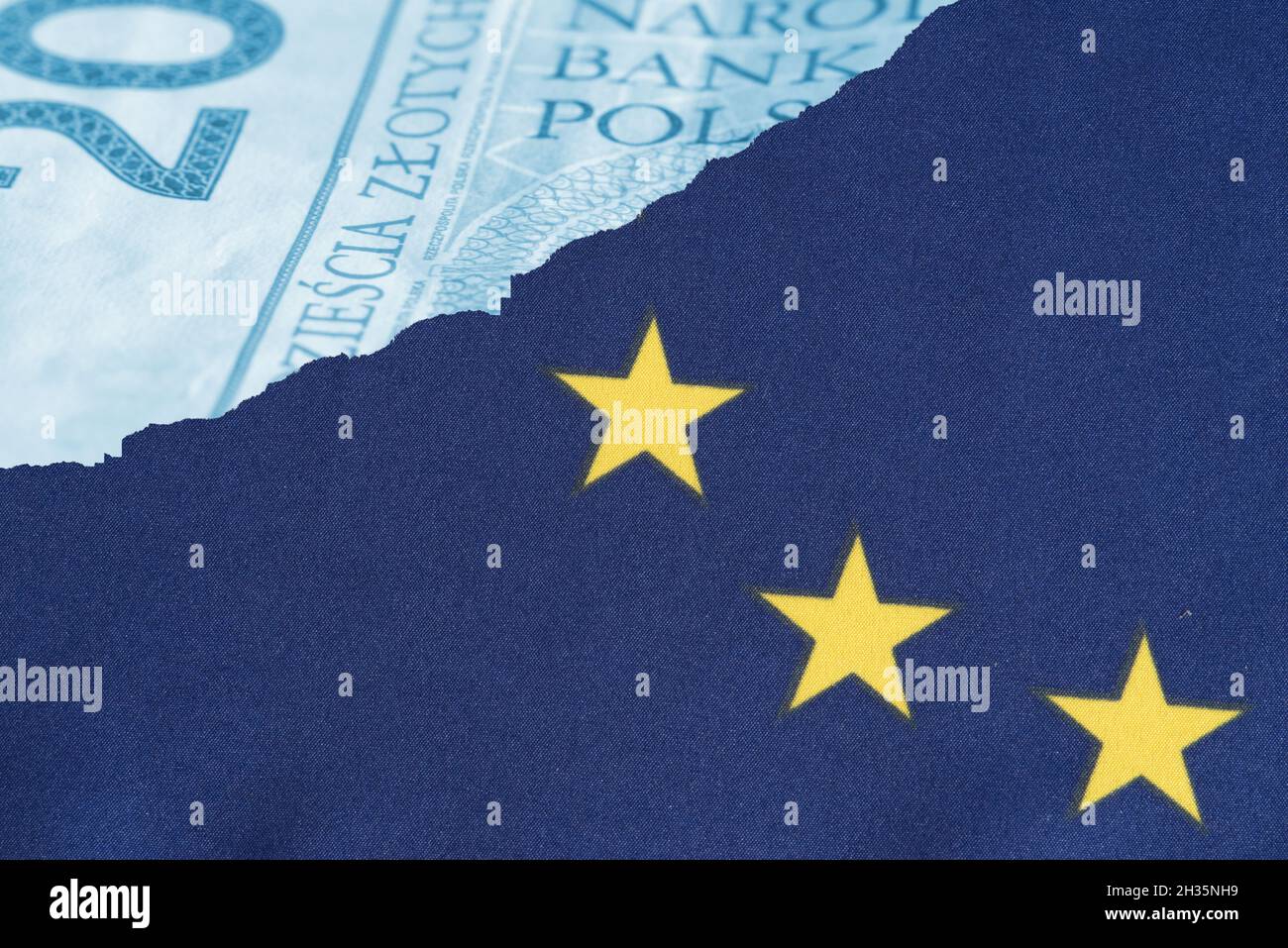 Flagge der Europäischen Union und polnischer Zloty PLN Stockfoto