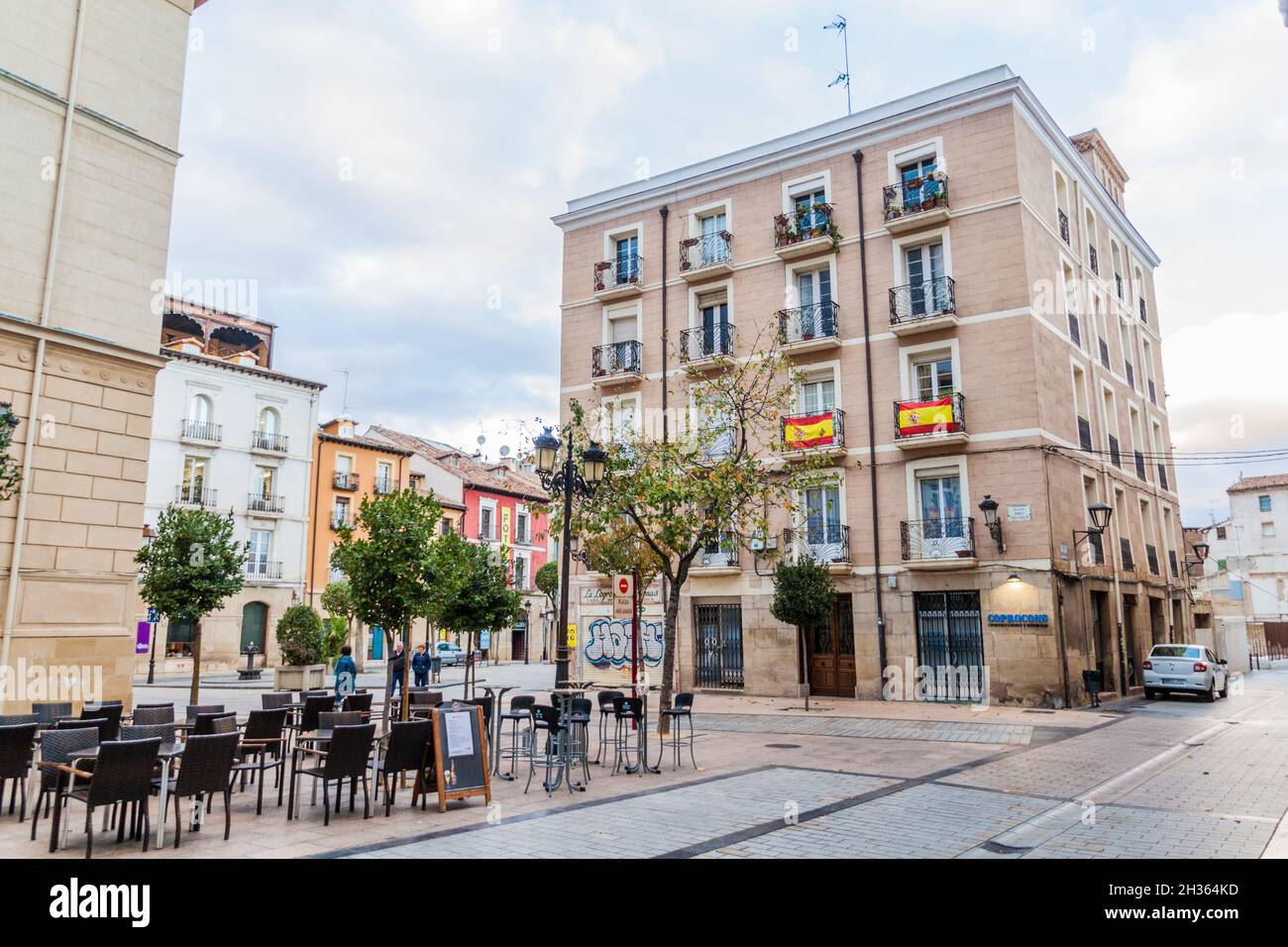 LOGRONO, SPANIEN - 30. OKTOBER 2017: Gebäude im Zentrum von Logrono. Stockfoto