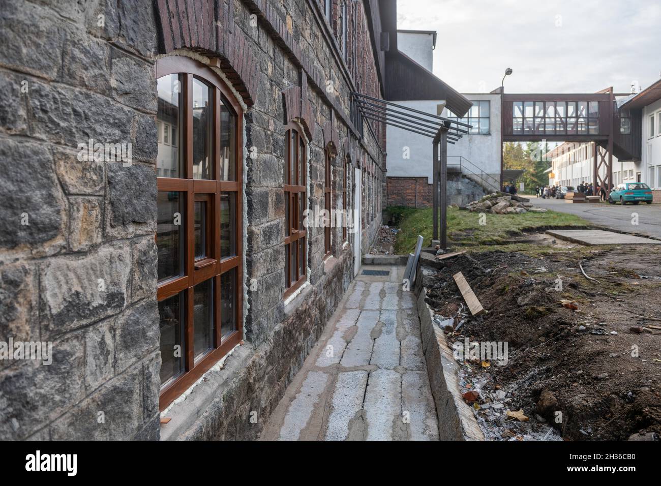 Harrachov, Tschechische Republik. Oktober 2021. Die Glasfabrik und Brauerei Novosad & Son Harrachov, Region Liberec, Tschechische Republik, am Dienstag, den 26. Oktober, 2021. Kredit: VIT Cerny/CTK Photo/Alamy Live News Stockfoto