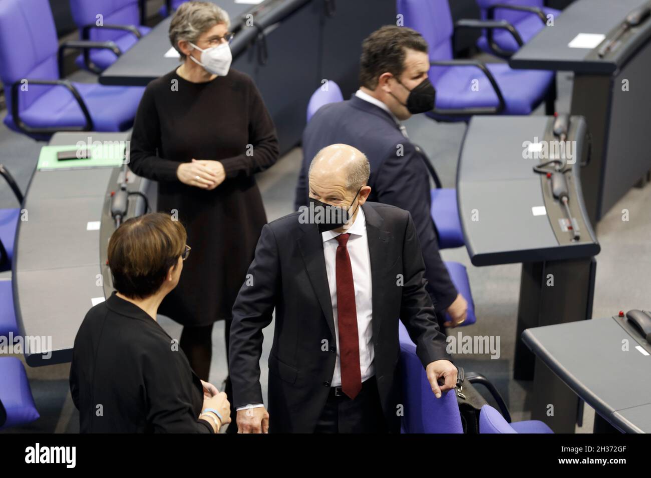 Berlin, 26. Oktober 2021.nach der Wahl im September tagt der neu gewählte Bundestag zu seiner konstituierenden 1. Sitzung. Zusätzlich wird eine neue Bundestagspräsidentin, Bärbel Bas, als Nachfolger von Wolfgang Schäuble gewählt. Bundeskanzlerin Angela Merkel, Bundespräsident Frank-Walter Steinmeier und zahlreiche weitere Regierungsmitglieder werden anwesend sein. Quelle: Jürgen Nowak/Alamy Live News Stockfoto