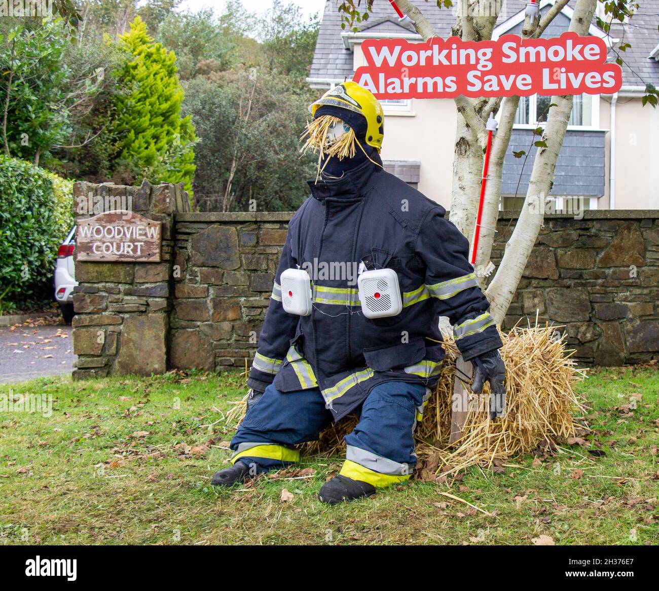 Halloween Vogelscheuchen in Leap Village, West Cork, Irland Stockfoto