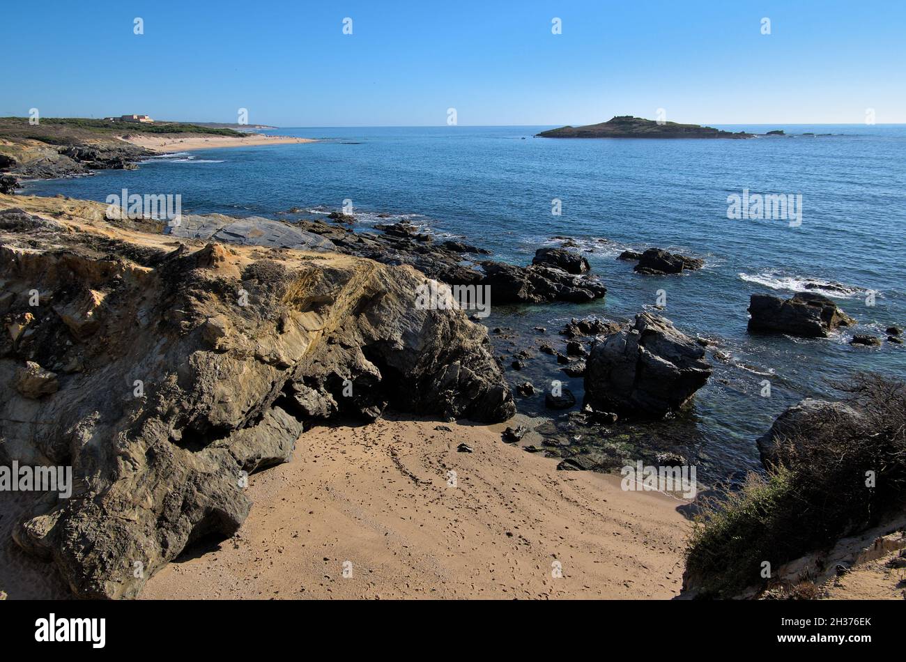Meereslandschaft im Dorf Porto Covo in Alentejo, Portugal Stockfoto
