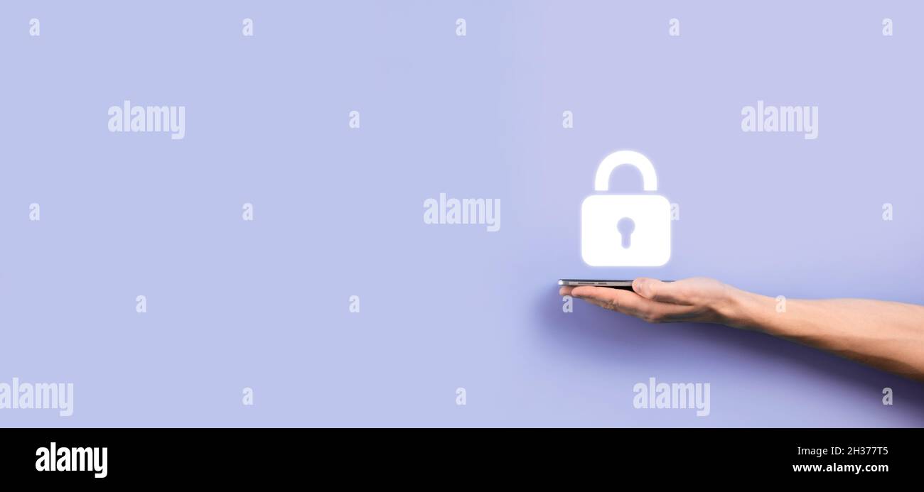 Cyber-Sicherheitsnetzwerk. Schloss-Symbol und Internet-Technologie-Vernetzung. Geschäftsmann zum Schutz personenbezogener Daten auf der virtuellen Schnittstelle. Daten p Stockfoto