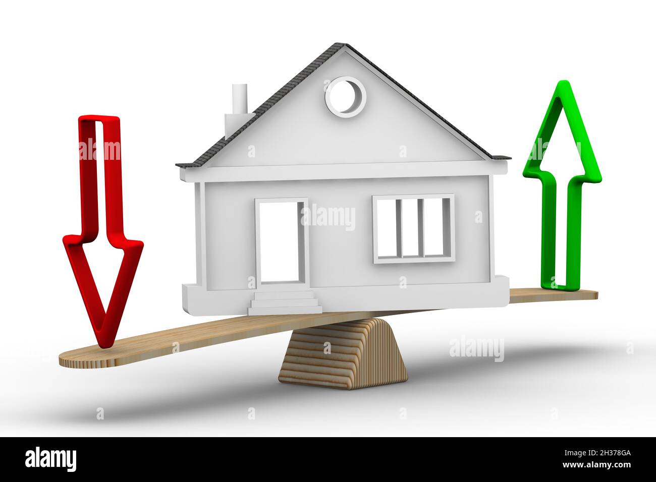Veränderungen im Wert von Immobilien. Symbolisches Haus mit auf- und Abwärtspfeilen auf der Waage. Die Skalen in der Gleichgewichtsposition Stockfoto